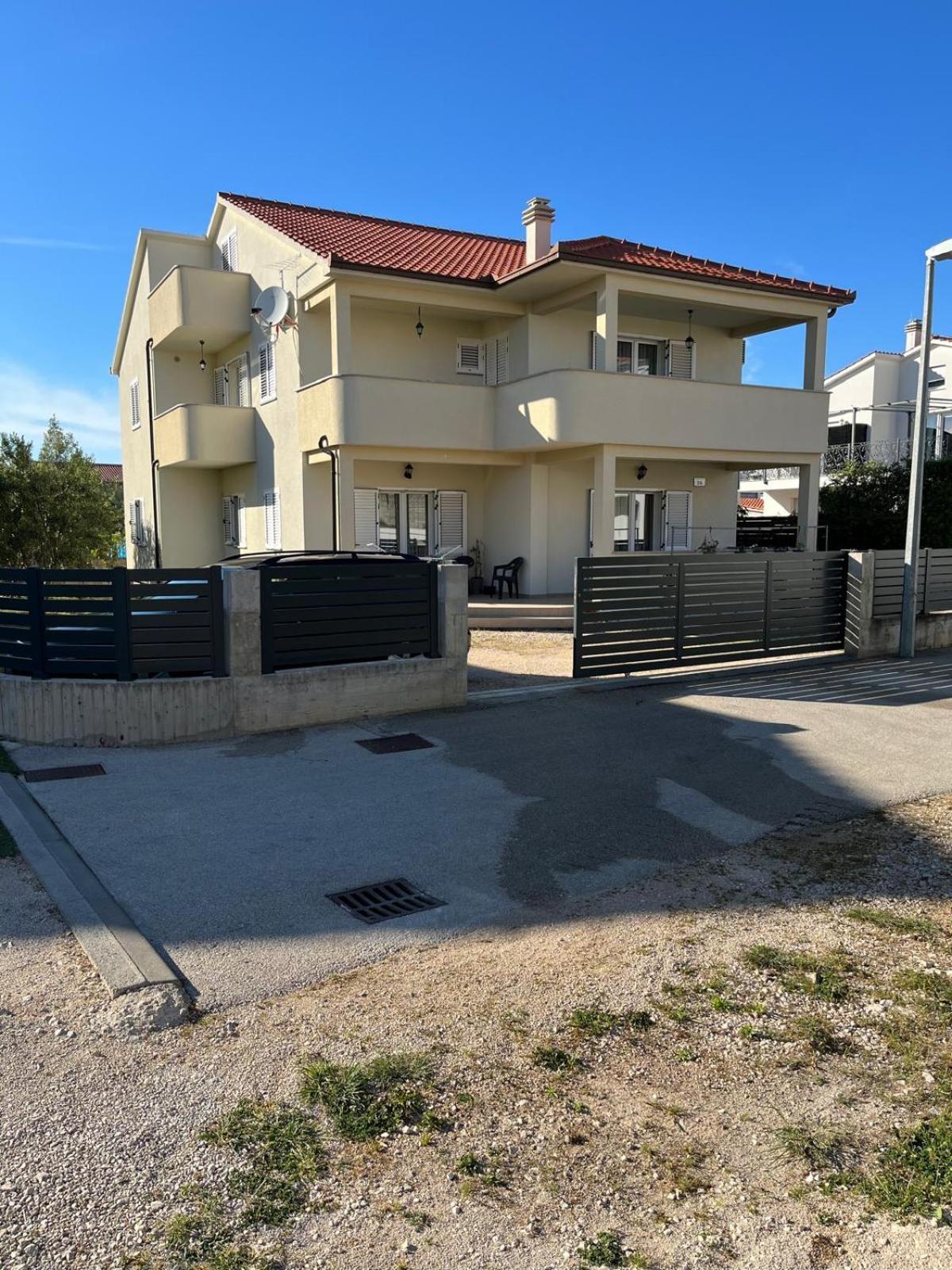 Apartments Vido Vodice Bagian luar foto