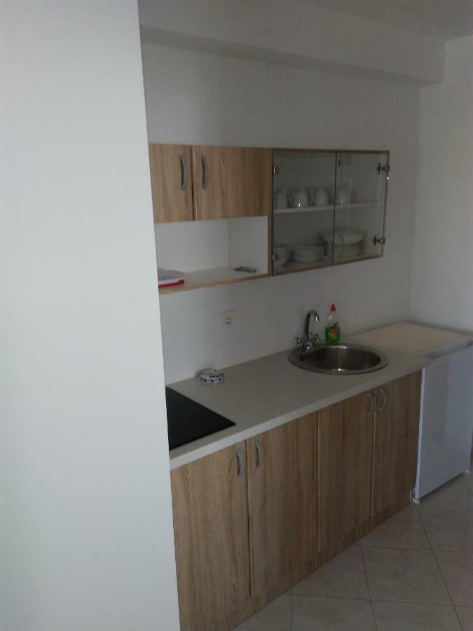 Apartments Vido Vodice Bagian luar foto
