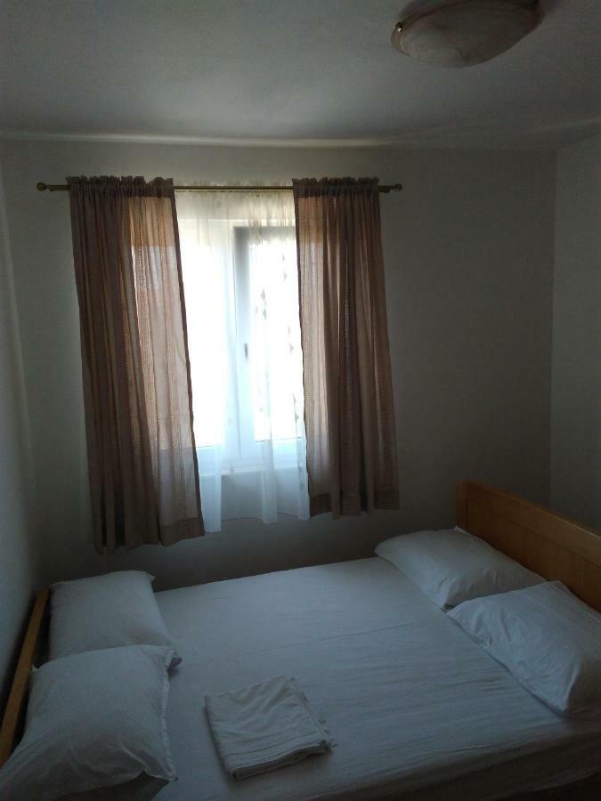Apartments Vido Vodice Bagian luar foto