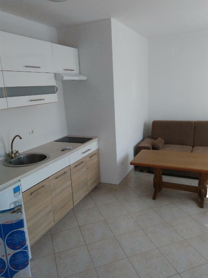 Apartments Vido Vodice Bagian luar foto