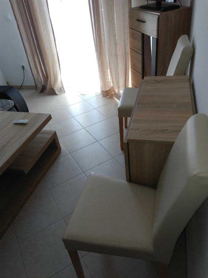 Apartments Vido Vodice Bagian luar foto